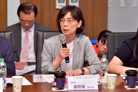 2025年8月14日行政院長卓榮泰參訪慶鴻機電並與機械（含工具機）業者交流座談會　共15張