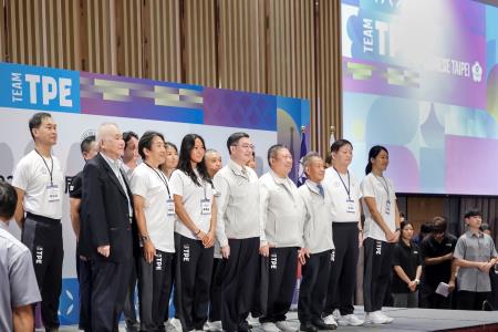 2025年8月21日行政院長卓榮泰出席2025年成都世界運動會代表團返國餐會　共10張