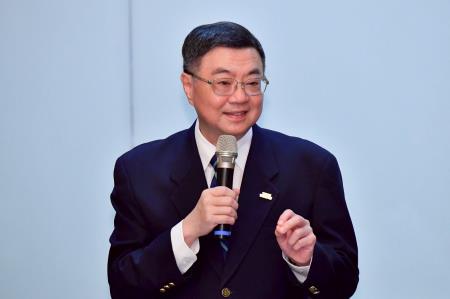 2025年8月14日行政院長卓榮泰參訪慶鴻機電並與機械（含工具機）業者交流座談會　共15張