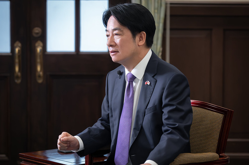 總統強調，臺灣產業的國家戰略計畫是「立足臺灣、布局全球、行銷全世界」