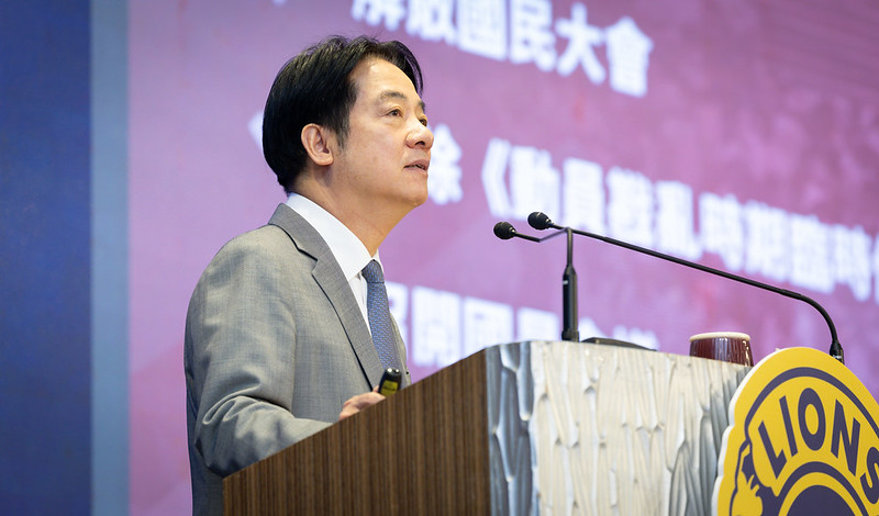 賴清德總統今（29）日上午前往新竹出席「國際獅子會300B6區年度感恩餐會」，並進行「團結國家十講」第三講談「憲政體制」
