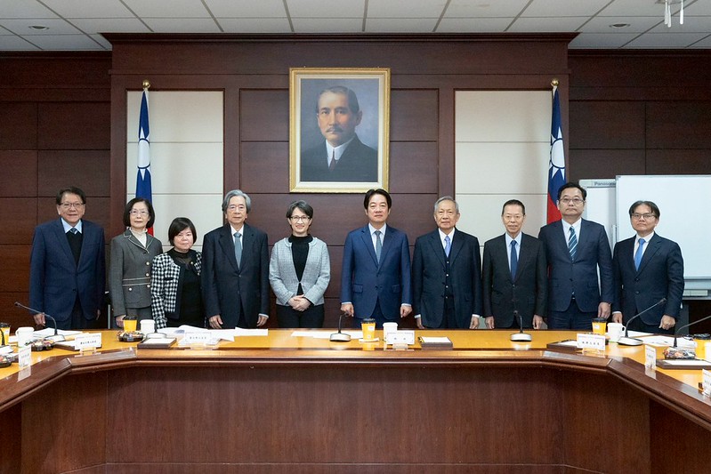 賴清德總統今（10）日上午出席在總統府召開的「第7屆監察委員提名審薦小組」第1次會議
