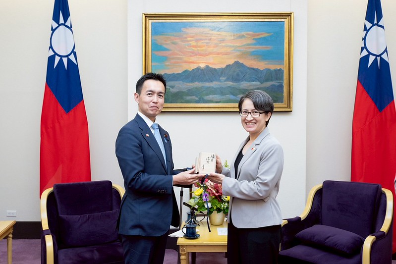 蕭美琴副總統今（4）日下午接見「日本自民黨青年局幹部訪臺團」