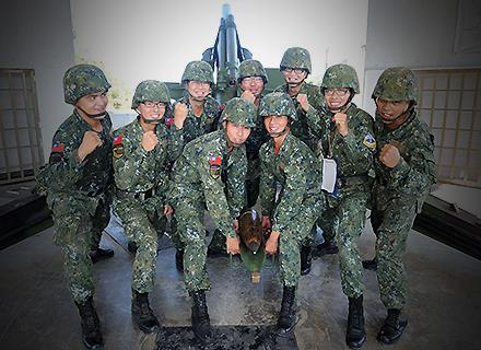 大學儲備軍官團 圖片內容 大學儲備軍官團 圖片