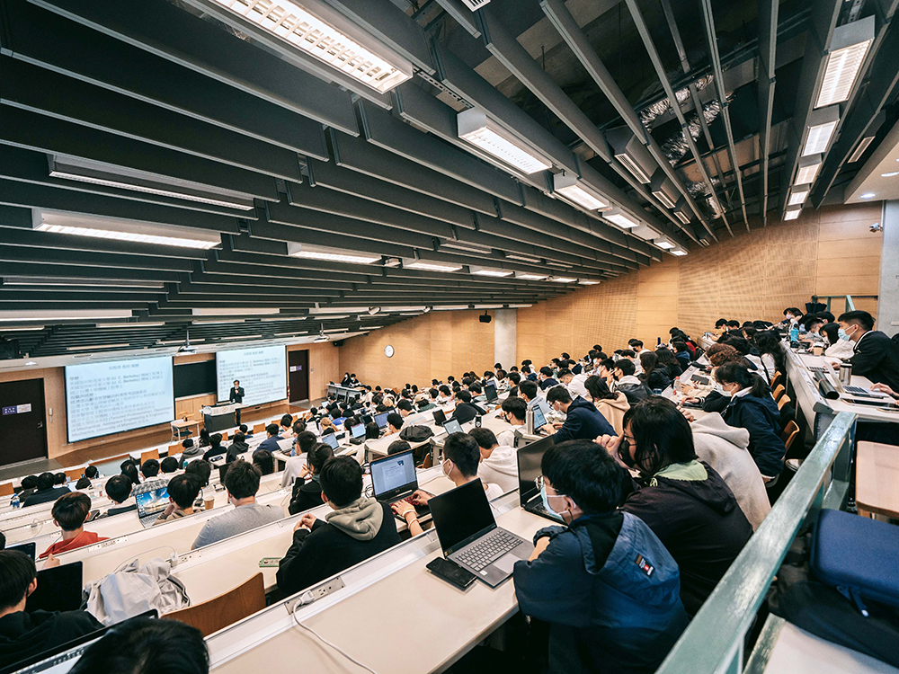 臺大推出「探索學分」制度 激勵學生積極跨域學習,打開個人發展的大門-封面圖